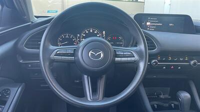2020 Mazda Mazda3 Sedan WHITE LIGHT  LUXURY COMFORT & STYLE ! SUPER LOW MILES! - Photo 9 - Honolulu, HI 96818