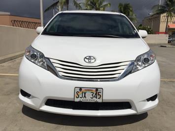 2015 Toyota Sienna LE 8-Passenger  XtraEquipment LOADED! - Photo 11 - Honolulu, HI 96818