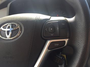 2015 Toyota Sienna LE 7-Passenger  RELIABLE & COMFORTABLE ! - Photo 25 - Honolulu, HI 96818