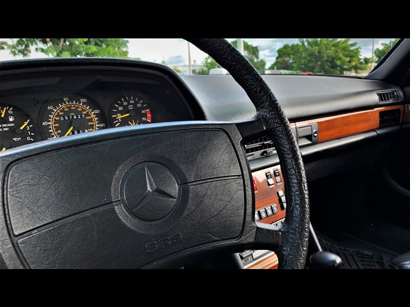 1987 Mercedes-Benz 420-Class 420SEL photo