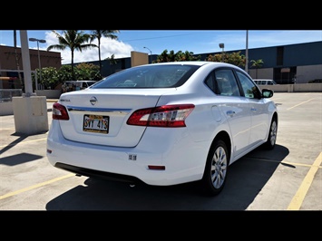 2015 Nissan Sentra S  SUPER LOW MILES - Photo 5 - Honolulu, HI 96818