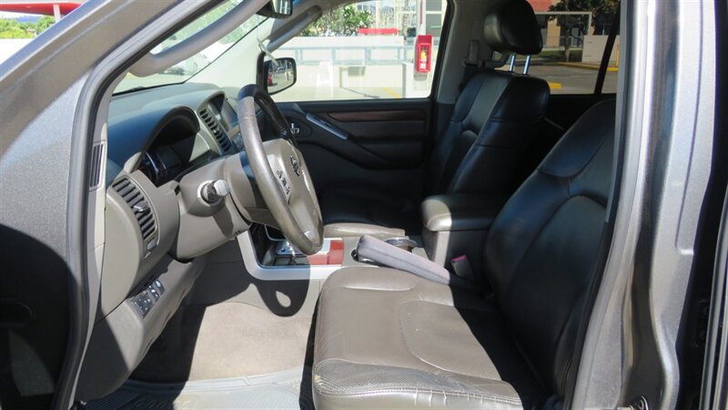 2008 Nissan Pathfinder SE V8 photo
