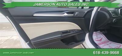 2017 Ford Fusion Titanium   - Photo 8 - Benton, IL 62812