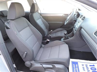 2010 Volkswagen Golf 2.5L PZEV - Photo 10 - Grand Island, NE 68801