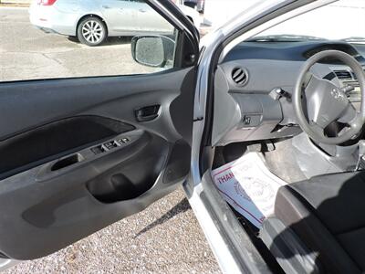 2012 Toyota Yaris Fleet   - Photo 15 - Kearney, NE 68847