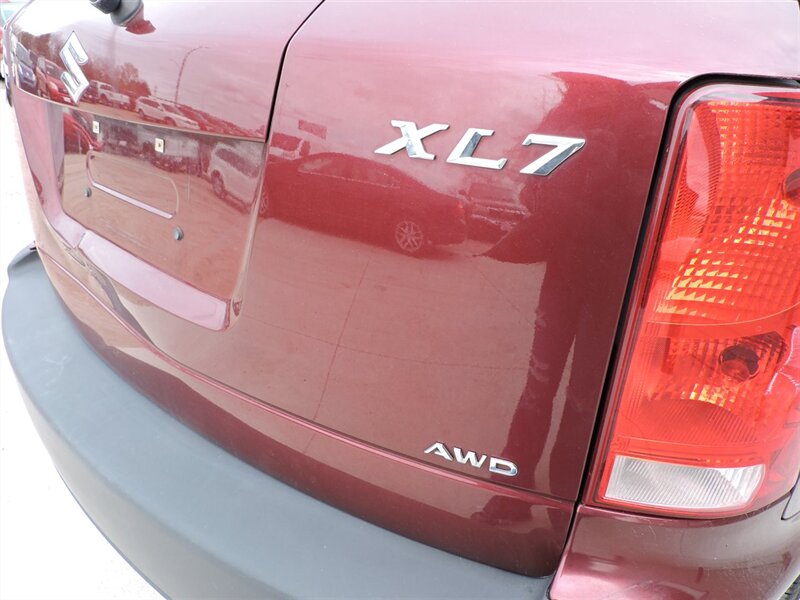 2009 Suzuki XL7 Luxury photo