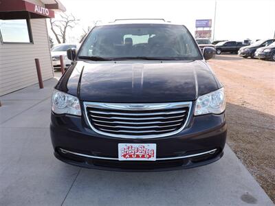 2015 Chrysler Town & Country Touring   - Photo 3 - Lexington, NE 68850