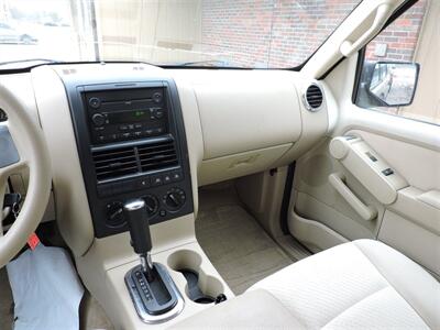 2006 Ford Explorer XLS   - Photo 13 - Kearney, NE 68847