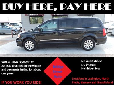 2015 Chrysler Town & Country Touring   - Photo 1 - Lexington, NE 68850