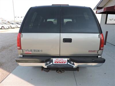 1999 GMC Yukon SLE   - Photo 6 - Lexington, NE 68850