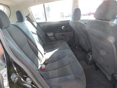 2011 Nissan Versa 1.8 S   - Photo 14 - Grand Island, NE 68801