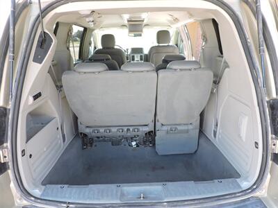 2010 Chrysler Town & Country Touring   - Photo 13 - Kearney, NE 68847