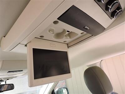 2010 Chrysler Town & Country Touring   - Photo 12 - Kearney, NE 68847