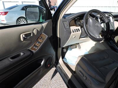 2002 Toyota Highlander   - Photo 16 - Grand Island, NE 68801