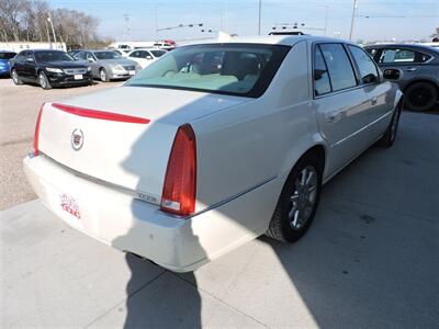 2011 Cadillac DTS Luxury Collection   - Photo 5 - Lexington, NE 68850