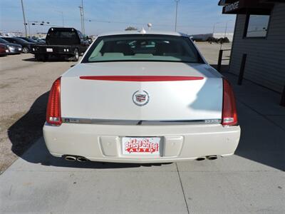 2011 Cadillac DTS Luxury Collection   - Photo 6 - Lexington, NE 68850