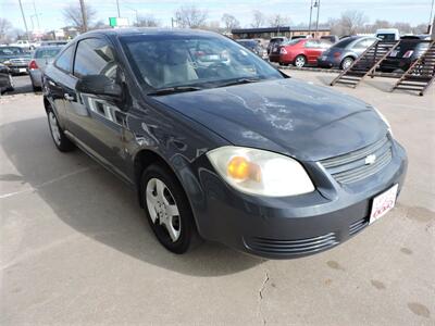2008 Chevrolet Cobalt LS - Photo 4 - Grand Island, NE 68801