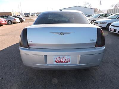 2007 Chrysler 300 Series Touring   - Photo 6 - Lexington, NE 68850