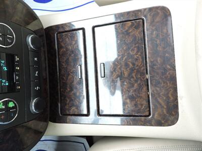 2011 GMC Yukon Denali   - Photo 20 - Lexington, NE 68850
