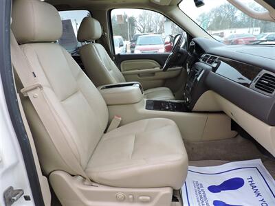 2011 GMC Yukon Denali   - Photo 10 - Lexington, NE 68850