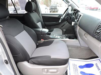 2006 Toyota 4Runner SR5 - Photo 10 - Lexington, NE 68850