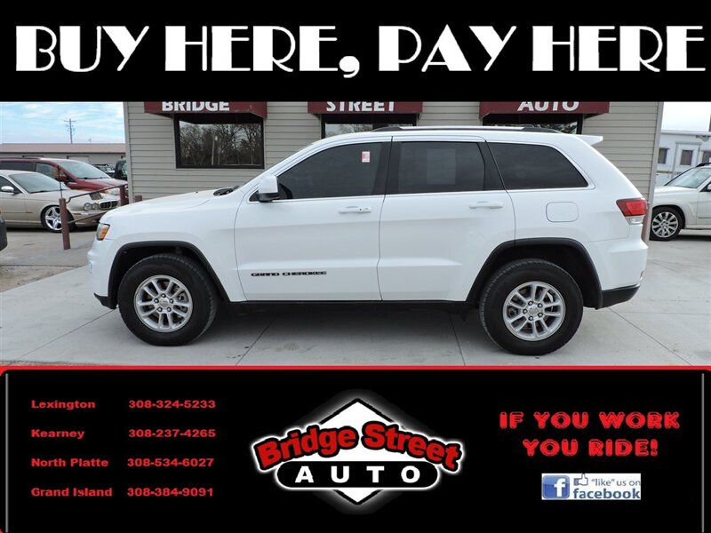2020 Jeep Grand Cherokee Laredo   - Photo 1 - Lexington, NE 68850
