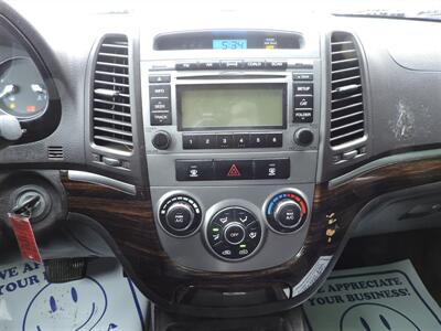 2010 Hyundai SANTA FE SE   - Photo 17 - North Platte, NE 69101