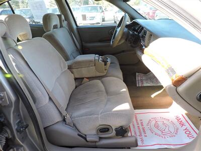 2001 Buick LeSabre Custom   - Photo 10 - Grand Island, NE 68801