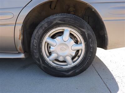 2001 Buick LeSabre Custom   - Photo 8 - Grand Island, NE 68801
