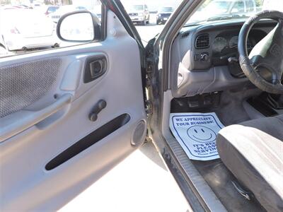 1998 Dodge Dakota - Photo 11 - Lexington, NE 68850