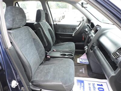 2004 Honda CR-V LX - Photo 10 - Grand Island, NE 68801