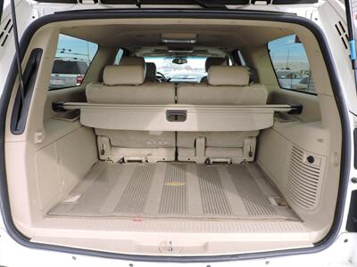 2011 Chevrolet Suburban LTZ - Photo 13 - Lexington, NE 68850