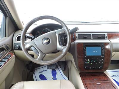 2011 Chevrolet Suburban LTZ - Photo 15 - Lexington, NE 68850