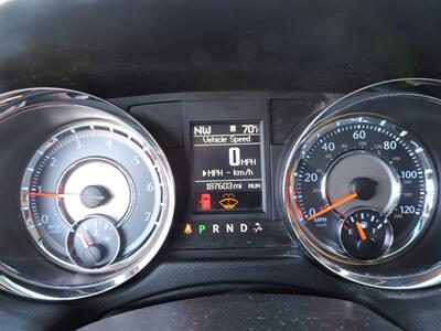 2014 Chrysler Town & Country Touring - Photo 17 - Lexington, NE 68850