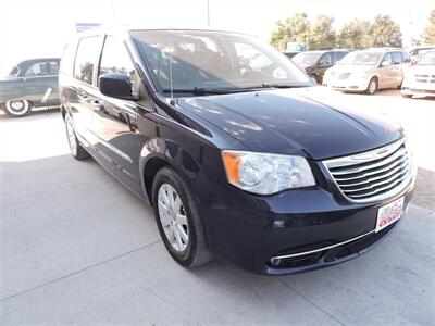 2014 Chrysler Town & Country Touring - Photo 4 - Lexington, NE 68850