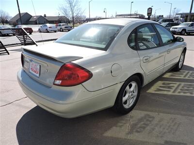 2003 Ford Taurus SES Deluxe   - Photo 5 - Grand Island, NE 68801