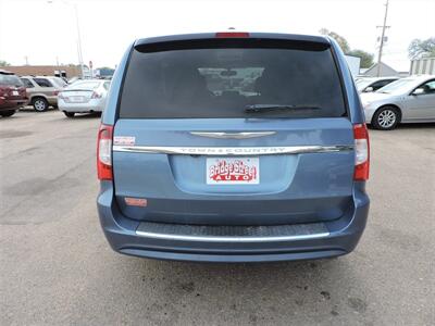 2011 Chrysler Town & Country Touring-L - Photo 6 - Lexington, NE 68850