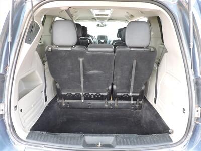 2011 Chrysler Town & Country Touring-L - Photo 12 - Lexington, NE 68850