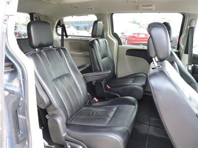 2011 Chrysler Town & Country Touring-L - Photo 13 - Lexington, NE 68850