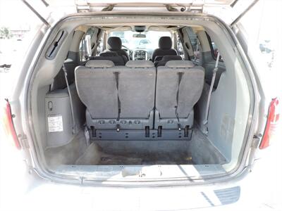2006 Chrysler Town & Country Touring   - Photo 9 - North Platte, NE 69101