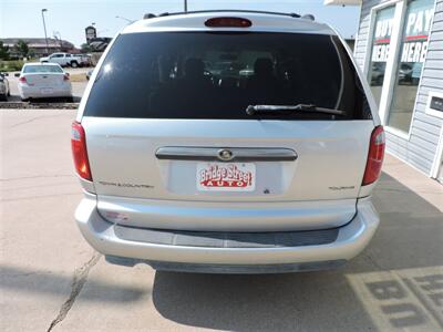 2006 Chrysler Town & Country Touring   - Photo 6 - North Platte, NE 69101