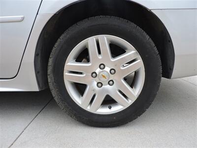 2011 Chevrolet Impala LT   - Photo 8 - Lexington, NE 68850