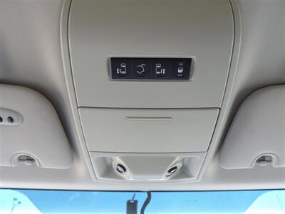 2014 Chrysler Town & Country Touring   - Photo 21 - Kearney, NE 68847