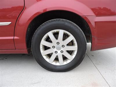 2014 Chrysler Town & Country Touring   - Photo 8 - Kearney, NE 68847