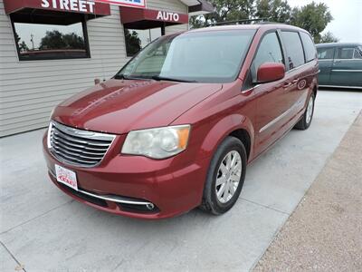 2014 Chrysler Town & Country Touring   - Photo 2 - Kearney, NE 68847