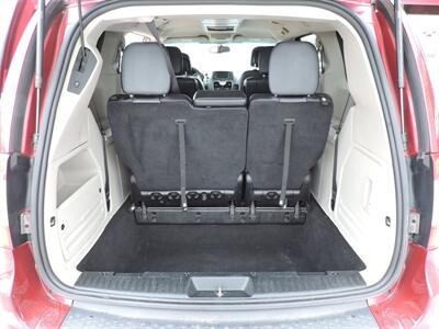 2014 Chrysler Town & Country Touring   - Photo 13 - Kearney, NE 68847