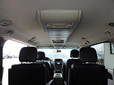 2014 Chrysler Town & Country Touring   - Photo 14 - Kearney, NE 68847