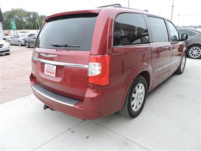 2014 Chrysler Town & Country Touring   - Photo 5 - Kearney, NE 68847