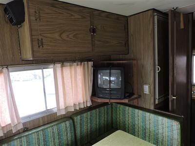 1973 Winnebago Bravo M300 - Photo 11 - Lexington, NE 68850