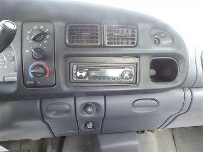 2001 Dodge Ram 1500 SLT - Photo 15 - Lexington, NE 68850